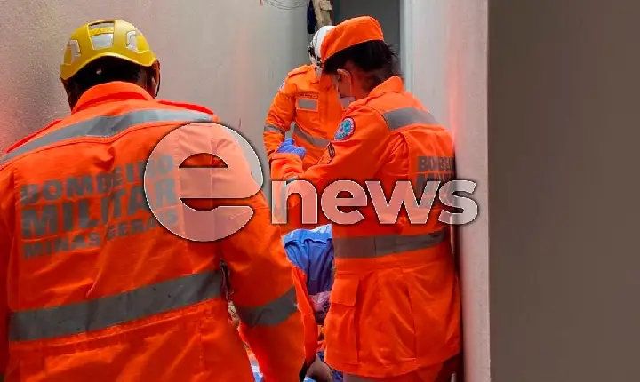 Trabalhador fica gravemente ferido após cair de telhado no Triângulo Mineiro