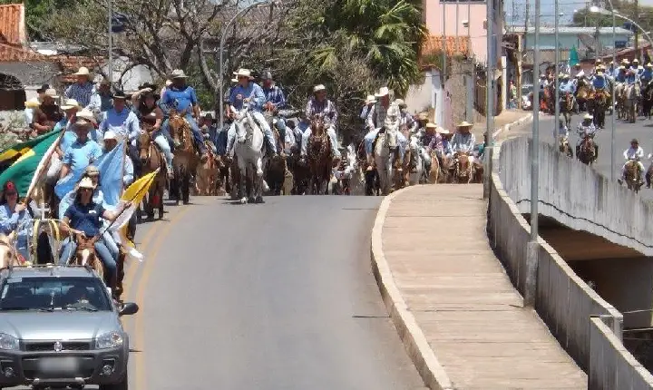 Tradicional Cavalgada de Nossa Senhora Aparecida acontece neste domingo em Campos Altos