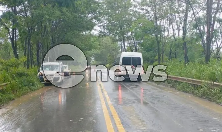 Veículo da prefeitura de Medeiros se envolve em acidente na BR-354