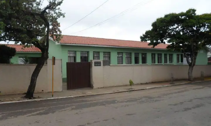 Vigias de escolas municipais de Campos Altos são remanejados de horário, e vão atuar em horário de aula