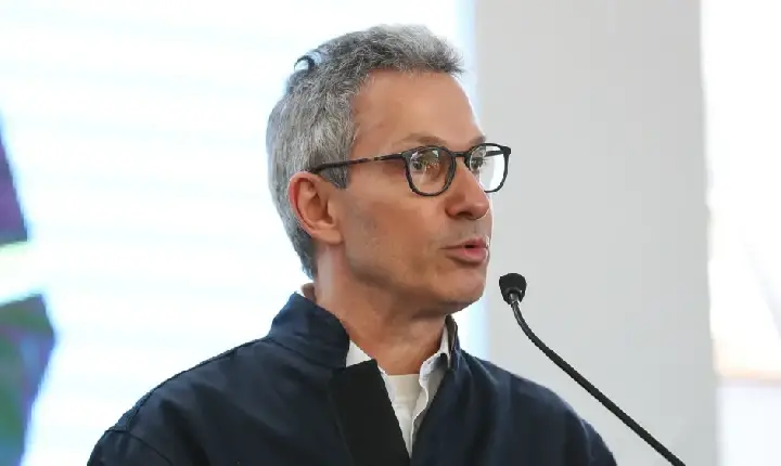 Zema anuncia que DPVAT não voltará a ser cobrado em Minas e dispara contra governo Lula
