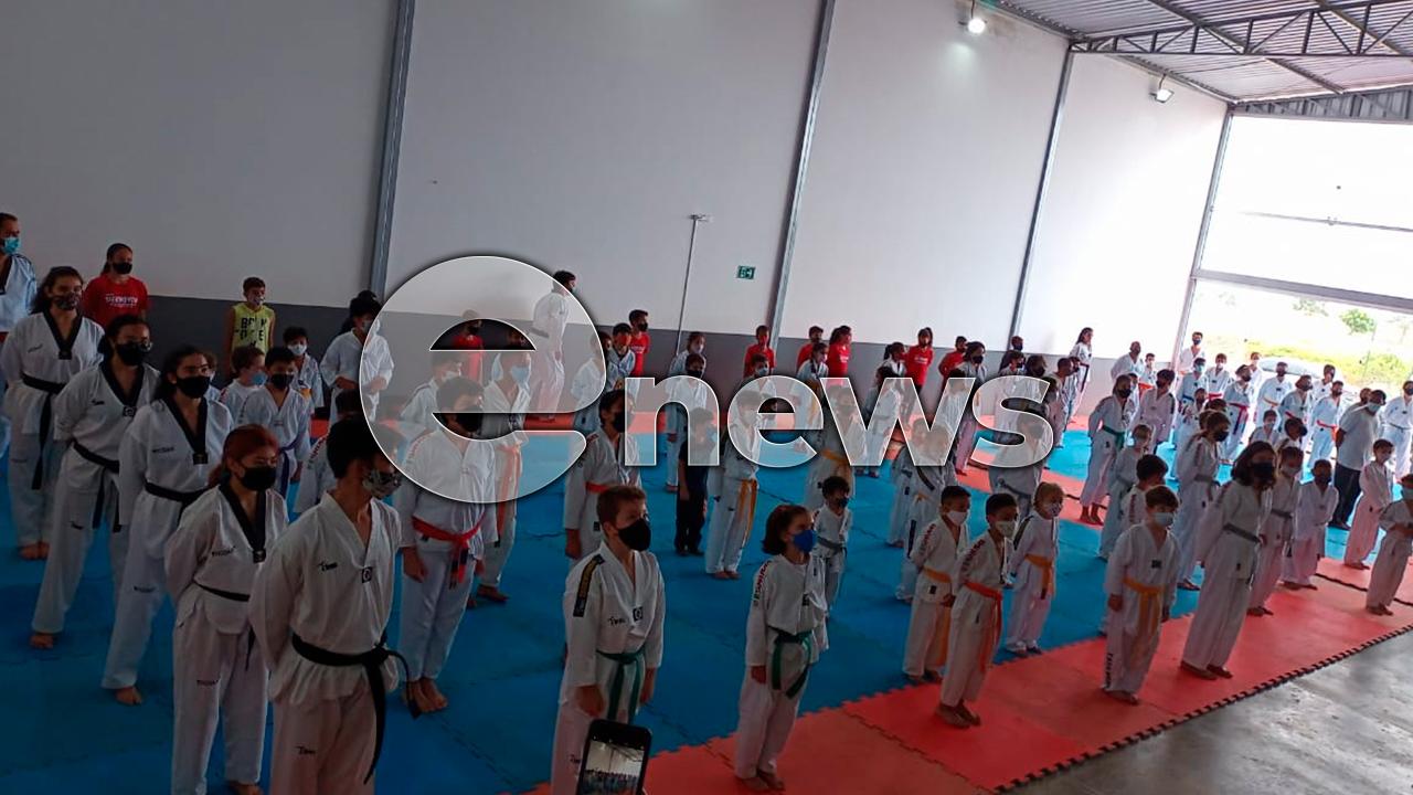 Atletas campos-altenses de Taekwondo participam de Olímpiada Regional, em Rio Paranaíba