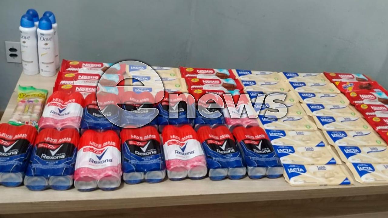 Homem é preso após furtar 61 barras de chocolate e 30 desodorantes em supermercado de Araxá