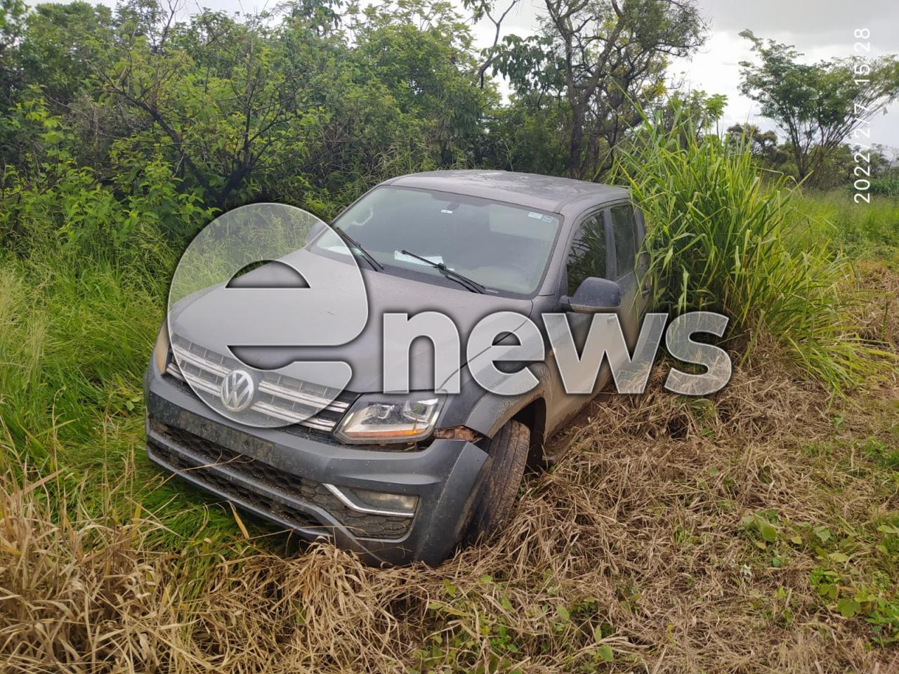 Caminhonete escorrega na pista após motorista perder controle da direção, na BR-262 entre Campos Altos e Araxá