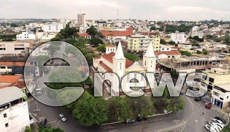 Jovem é encontrado morto em Arcos; PM suspeita de latrocínio