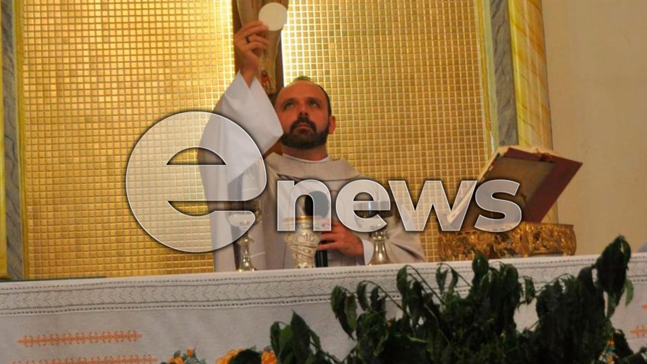 Padre campos-altense Marcelo Ávila celebra missa do dia do trabalho, em Campos Altos