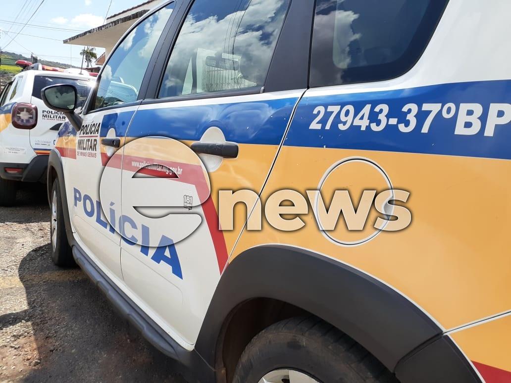Cachorro em condições de maus-tratos é recuperado pela PM, em Campos Altos