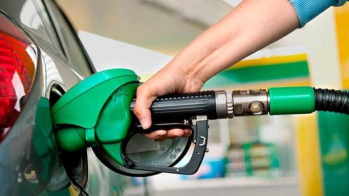 Litro da gasolina está mais barato nas refinarias do País a partir de hoje
