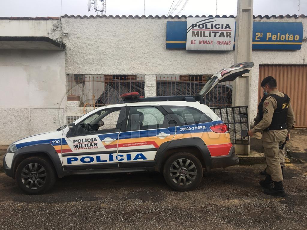 Policia Militar prende envolvidos em confusão no bairro Camposaltinho em Campos Altos 