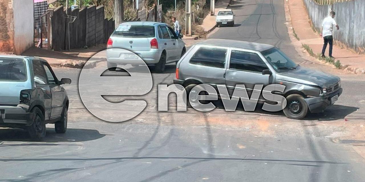 Acidente de trânsito é registrado próximo ao estádio municipal Quinzinho Nery, em Campos Altos