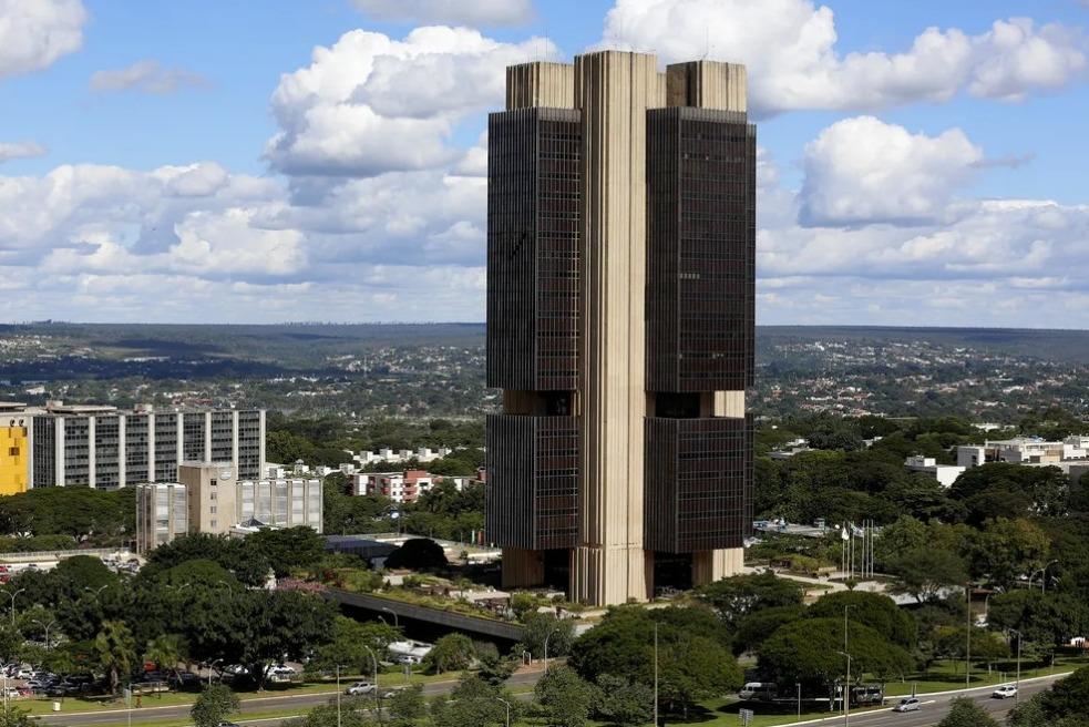 Comerciante vai pagar menos pelo uso da maquininha de cartões, informa o Banco Central