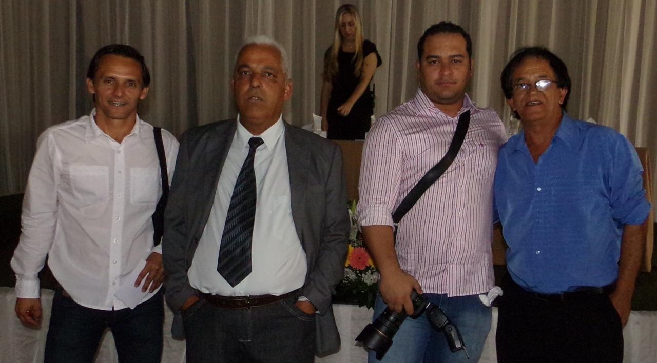 Nas redes sociais, radialistas e jornalistas lamentam a morte do comunicador Paulo Luciano