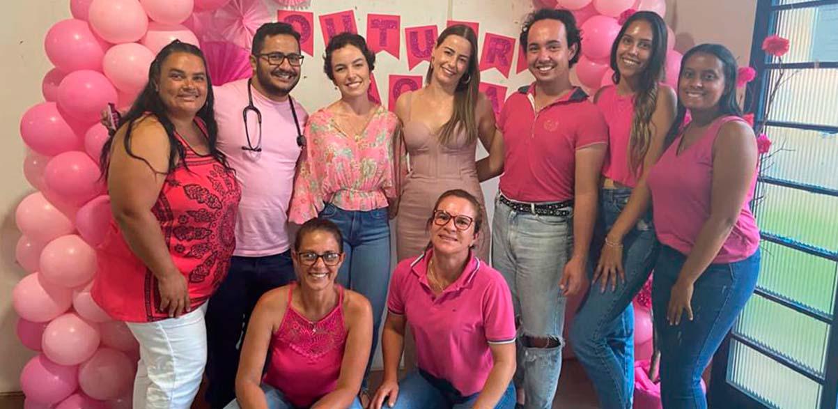 Priscila Lima e Bruna Lourenço ministram palestras de conscientização sobre o câncer de mama, em Campos Altos