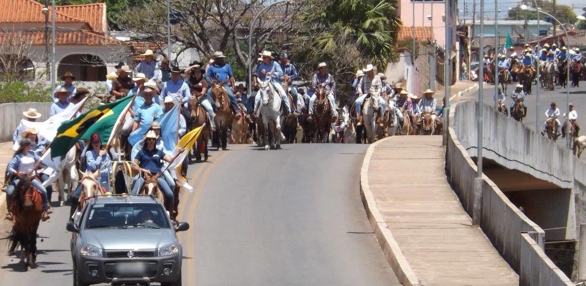 Tradicional Cavalgada de Nossa Senhora Aparecida acontece neste domingo em Campos Altos