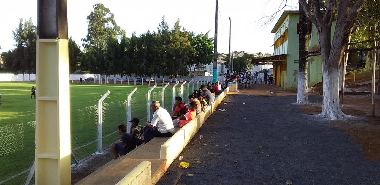 Arquibancada do Estádio Municipal Quinzinho Nery será coberta