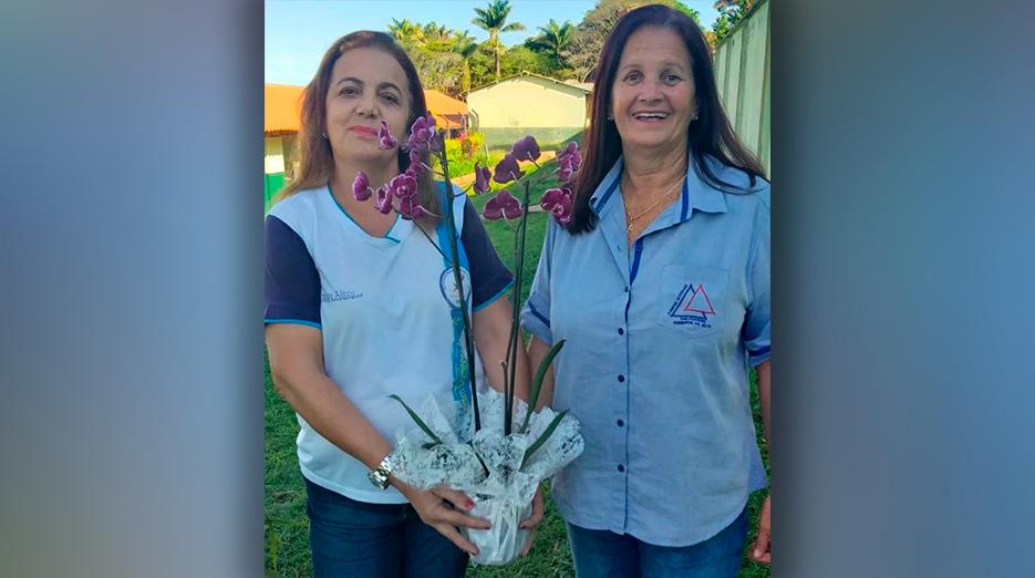 Rosa Ticateca é reeleita diretora da Escola Joaquim Domingos; Cidinha é a vice-diretora