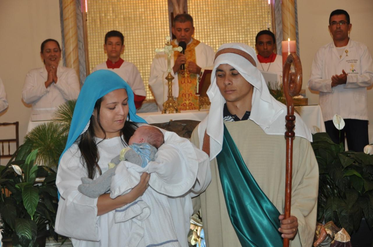 Paróquia Santa Teresinha, de Campos Altos, divulga programação das Missas de Natal