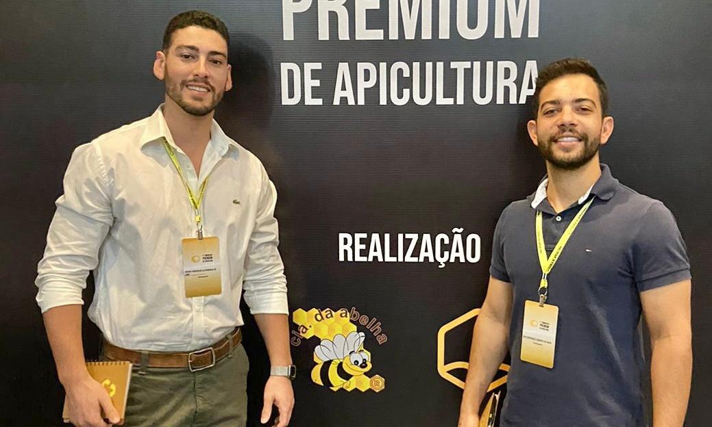 Empreendedores campos-altenses promovem técnicas de apicultura e fazem sucesso nas redes sociais