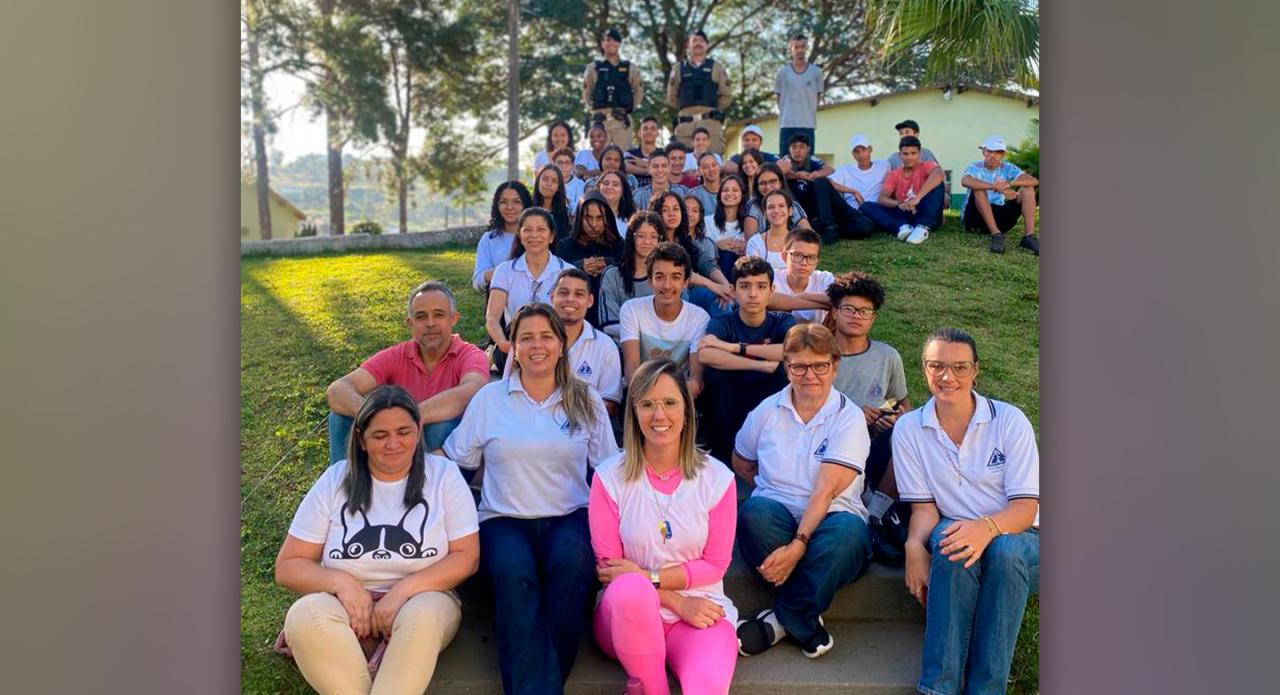 Com a presença da PM, Escola Padre Clemente de Maleto realiza atividades no dia ‘Pela Paz nas Escolas’