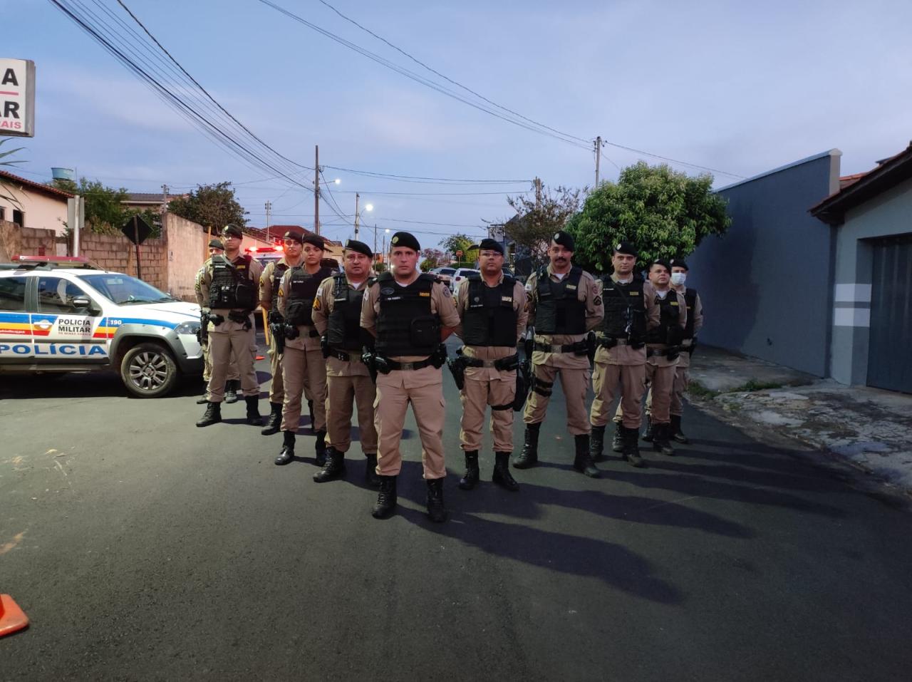 Prevenção de crimes é intensificada através de operações da Polícia Militar em Campos Altos