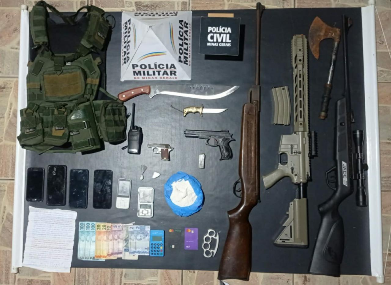 Armas e drogas são apreendidas em operação conjunta da PC e PM, em Campos Altos
