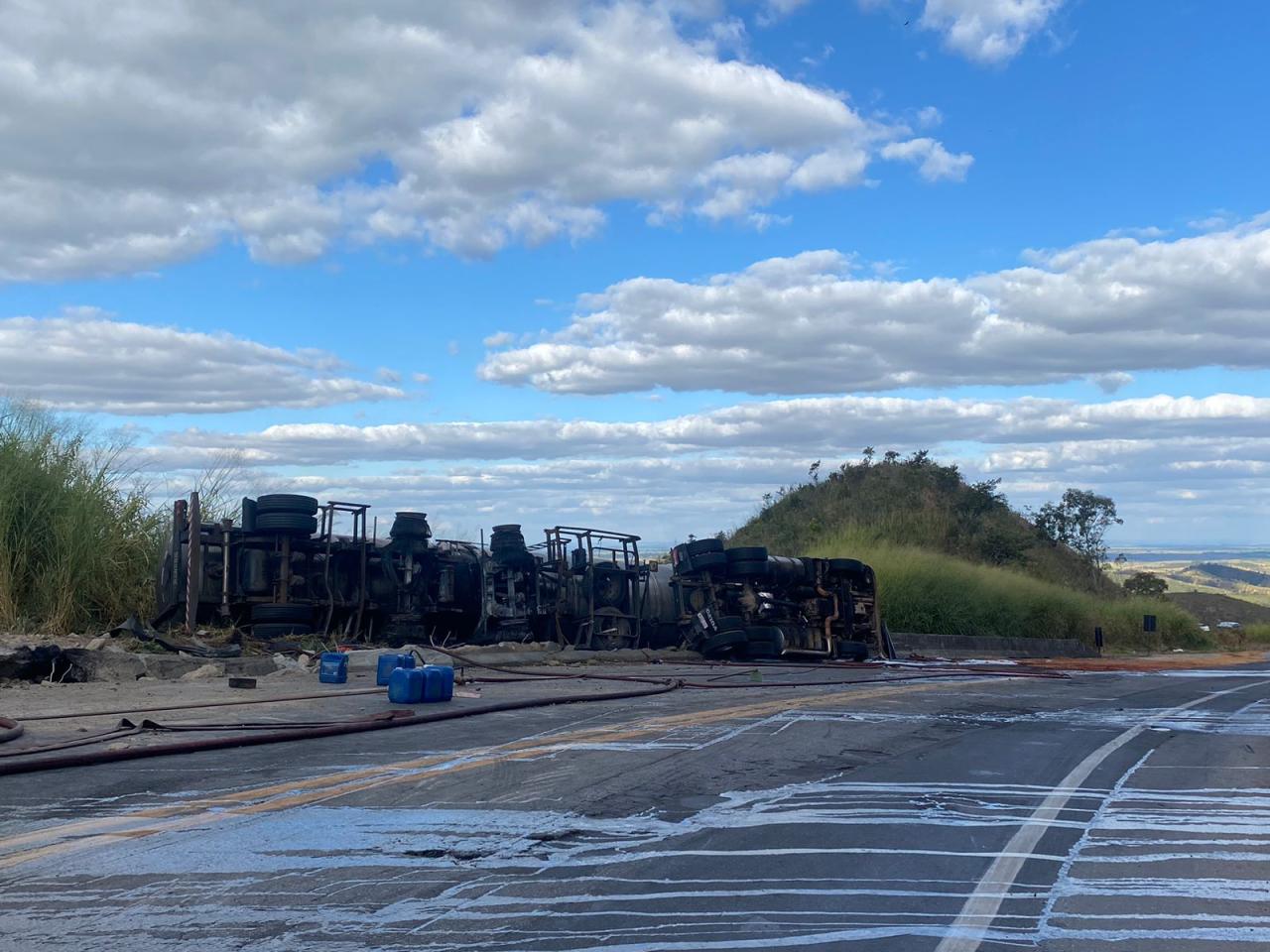 BR-262 é liberada após acidente interditar rodovia nos dois sentidos