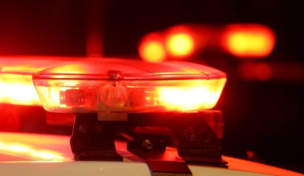 Homem é esfaqueado por causa de par de chinelos em Arcos