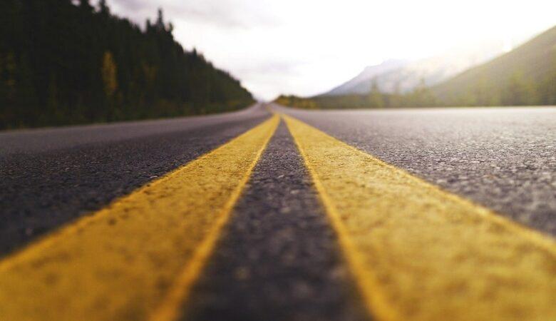 Polícia Civil investiga duplo homicídio de casal encontrado em carro abandonado na BR-262