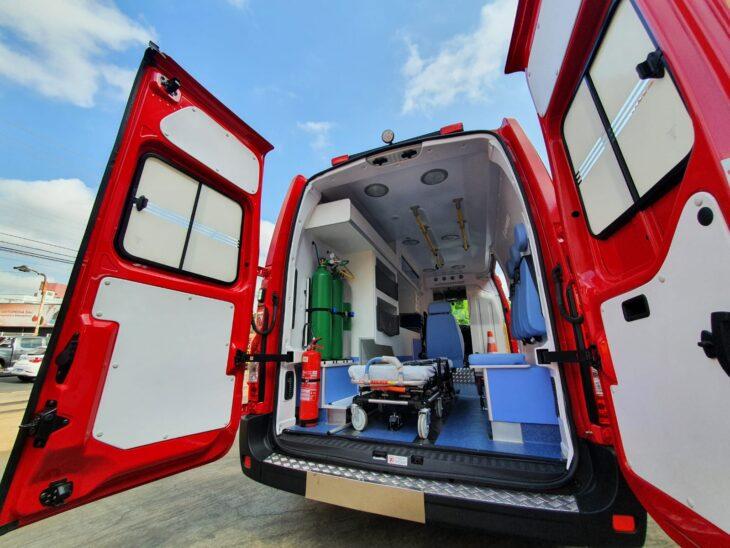 Acidente entre carro e caminhão deixa trânsito lento na BR-262, entre Campos Altos e Córrego Danta