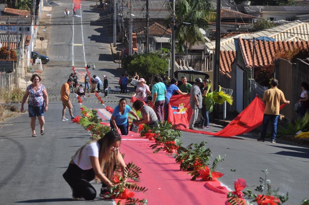 Católicos celebram Corpus Christi nesta quinta-feira (08/06) em Campos Altos; veja a rota da procissão