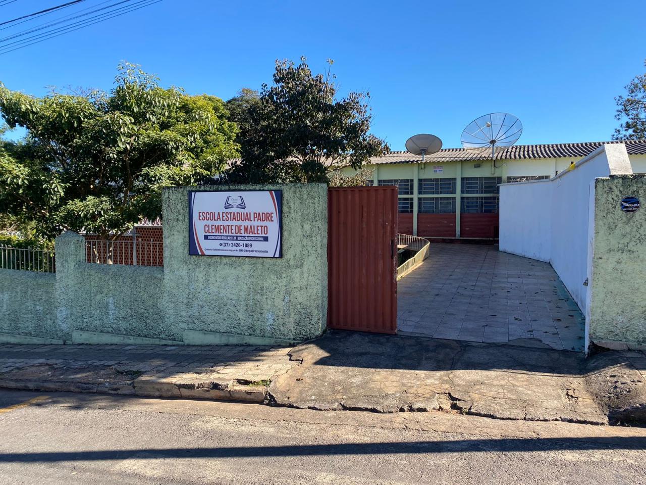 Escola Padre Clemente de Maleto lança edital para contratação de empresa de engenharia para construção de quadra poliesportiva