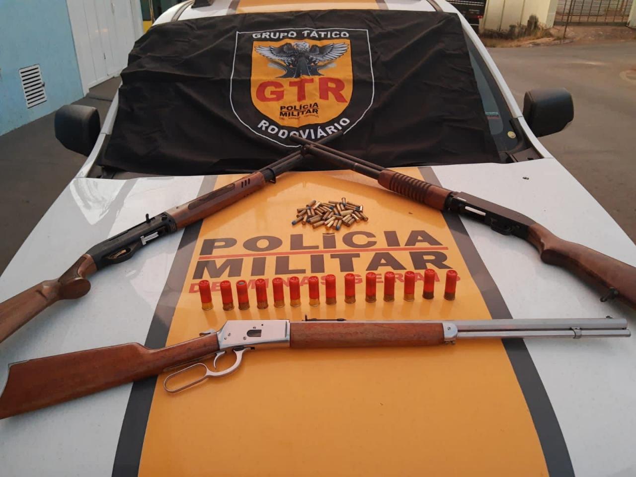 Homem é preso por transporte ilegal de armas de fogo, em Patos de Minas