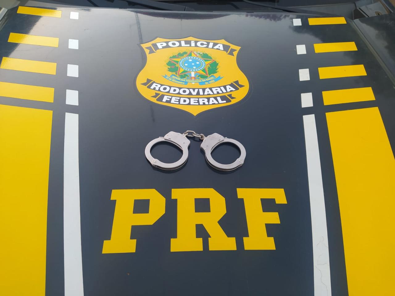 Motorista de ônibus com mandado de prisão é preso pela PRF na BR-262