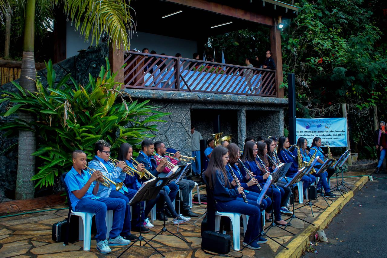Projeto 'Pequenos Cientistas' promove a música e destaca sua importância no desenvolvimento das crianças