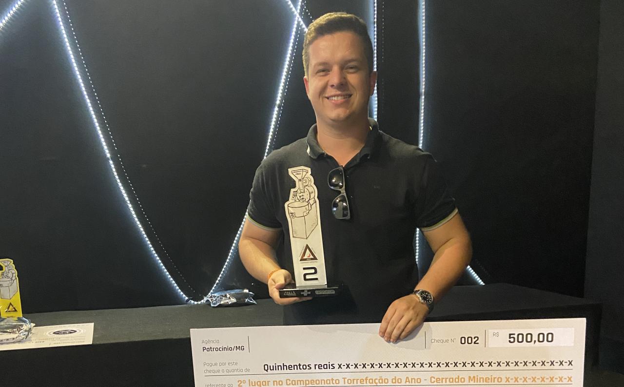 Campos-altense de 22 anos consegue posição de destaque em campeonato de torrefação com representantes de várias regiões do país