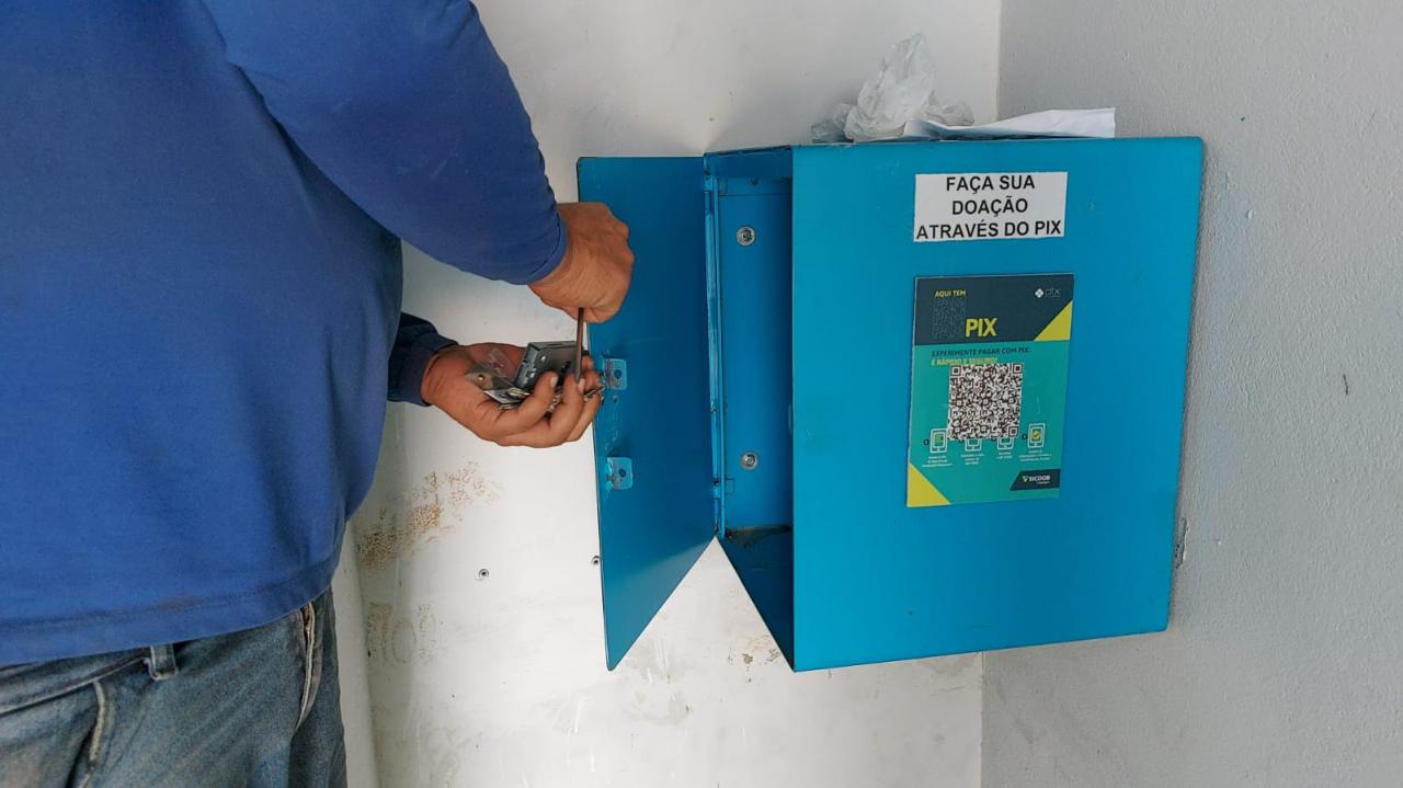 Santuário de Nossa Senhora Aparecida passa por serviços de reparo após ação de criminosos, em Campos Altos