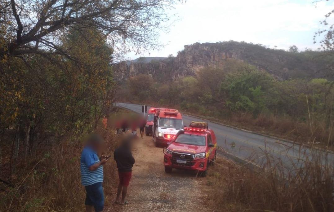 Van que seguia de Campos Altos para o Ceará sofre acidente em Diamantina