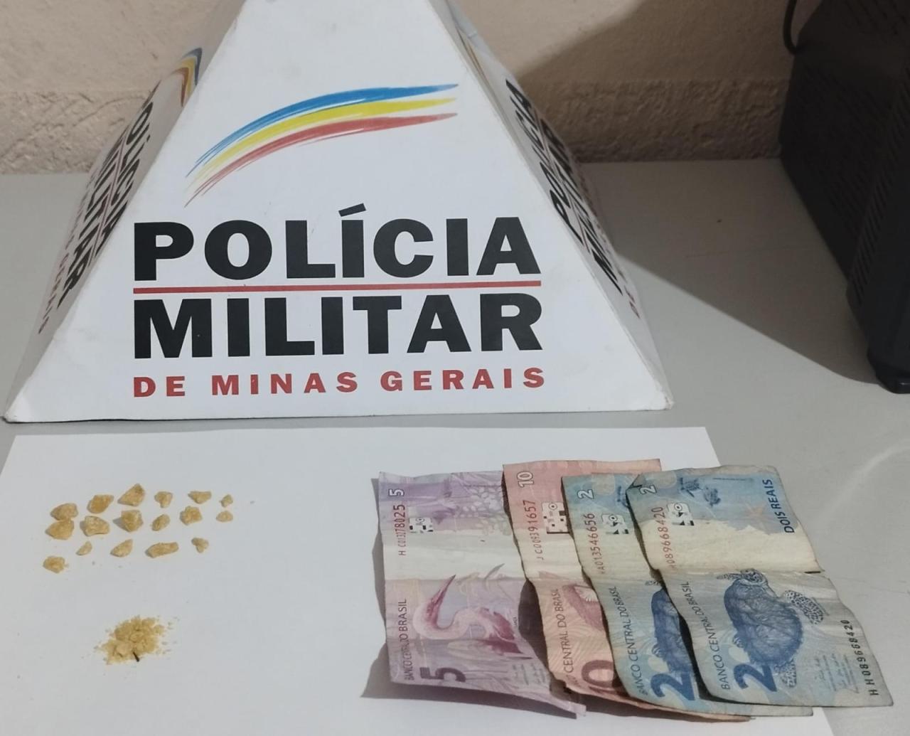 Polícia Militar prende suspeito de tráfico e associação criminosa em Campos Altos; entorpecentes foram apreendidos