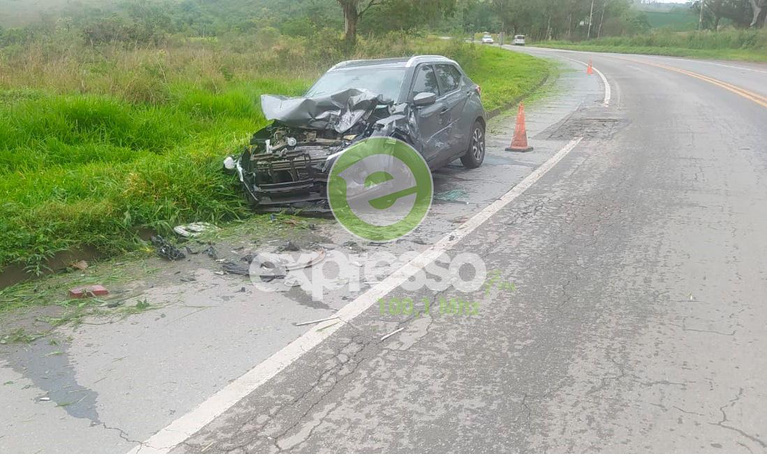 Acidente deixa duas mulheres feridas na BR-262 em Campos Altos; fato envolveu dois veículos