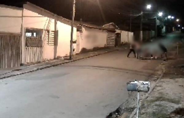 Homem sofre ferimentos graves após ser espancado em Campos Altos