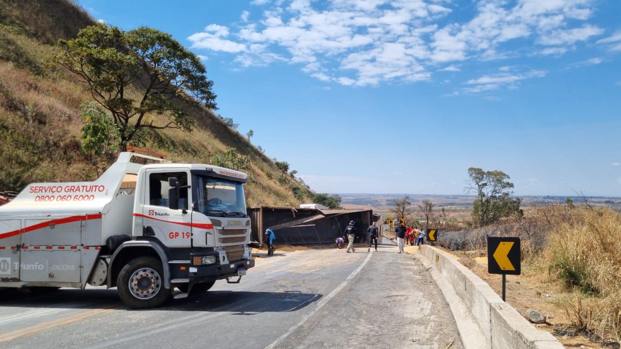 Acidente na BR-262 condutor preso por crime de trânsito