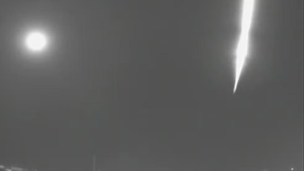 Meteoro com brilho de 3 segundos é visto em MG a 30 mil km/h