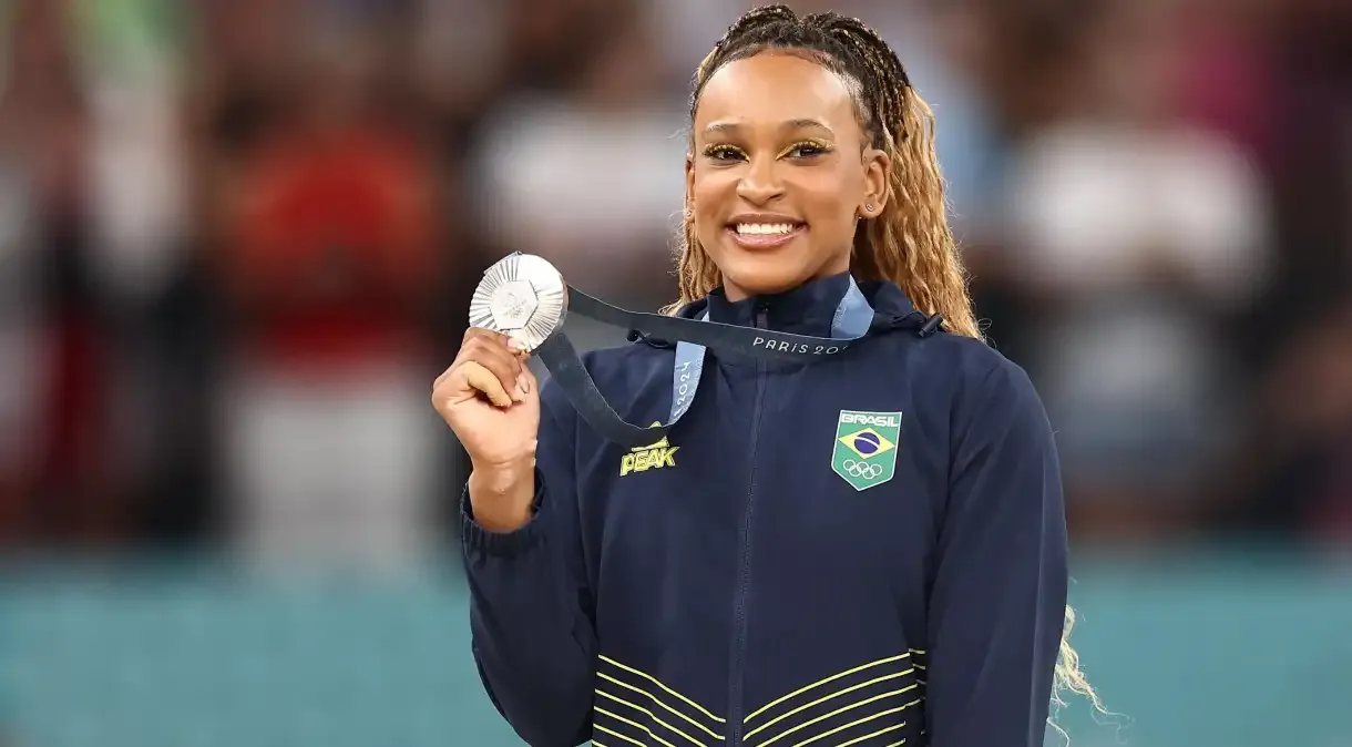 Saiba quanto Rebeca Andrade receberá pela medalha de prata em Paris 2024