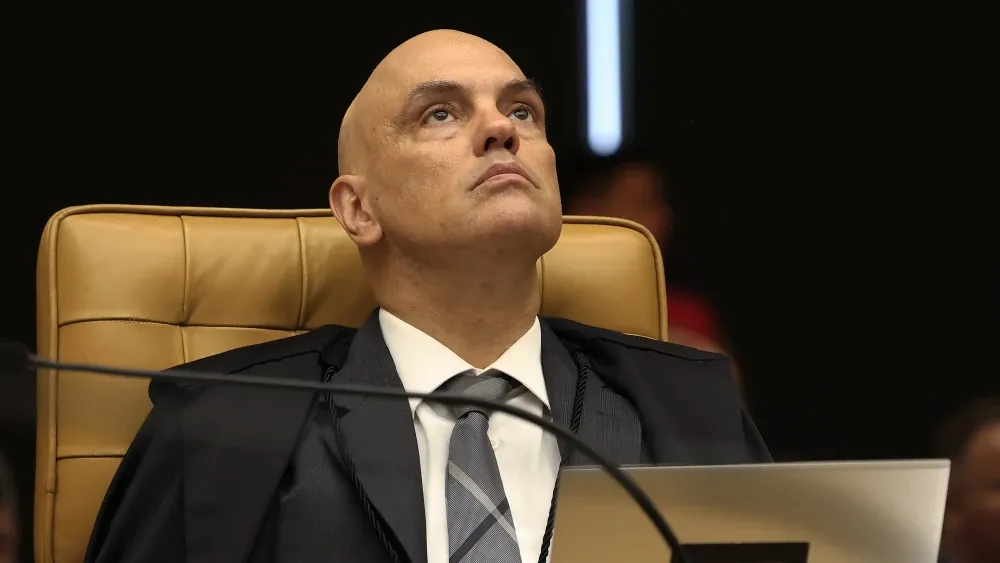 Senadores preparam pedido de impeachment contra Alexandre de Moraes