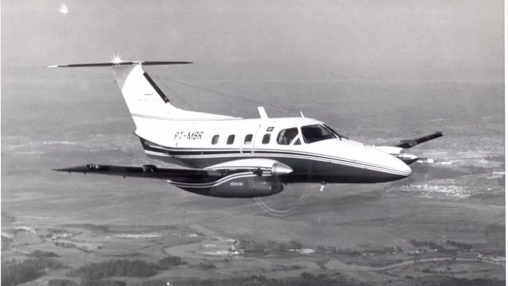 Avião que caiu em São Paulo com cinco pessoas viria para Belo Horizonte