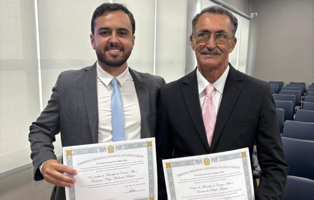 Prefeito, vice e vereadores eleitos em Campos Altos são diplomados