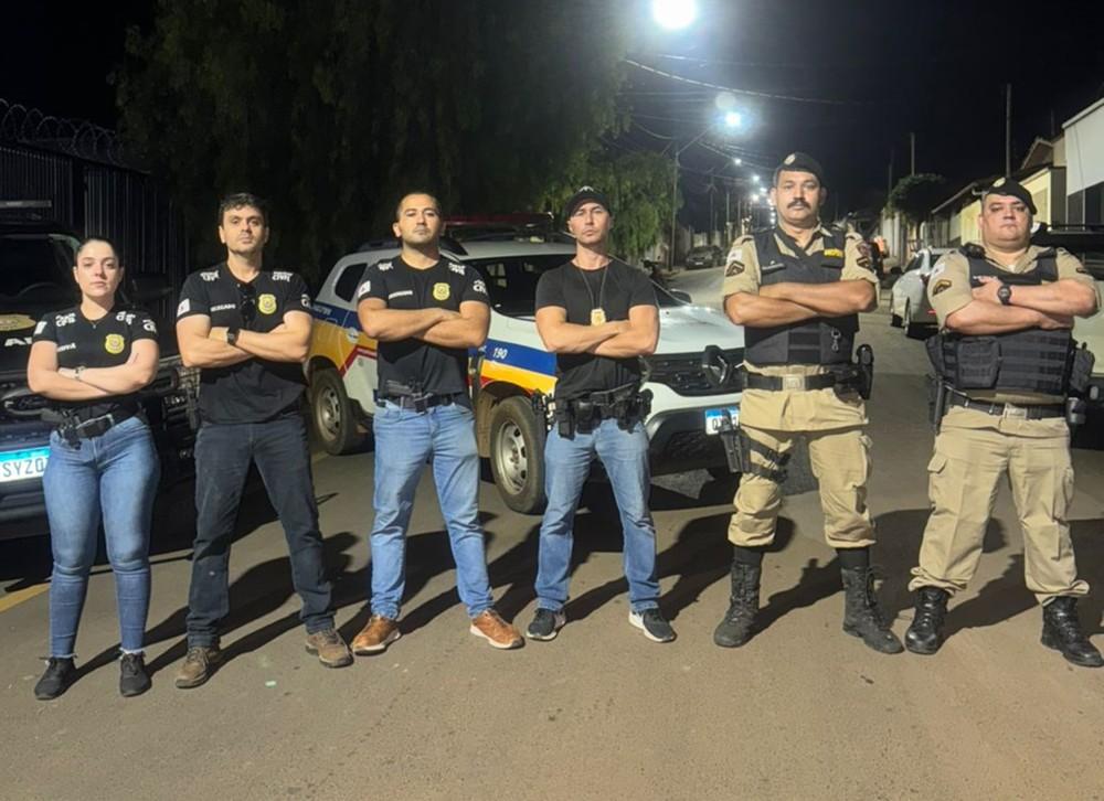 Ação conjunta da PM e PC, prende jovem de 19 anos, suspeito de tráfico de drogas em Campos Altos