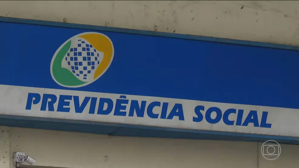 Como fica consignado de 8 anos para aposentados? Entenda mudança