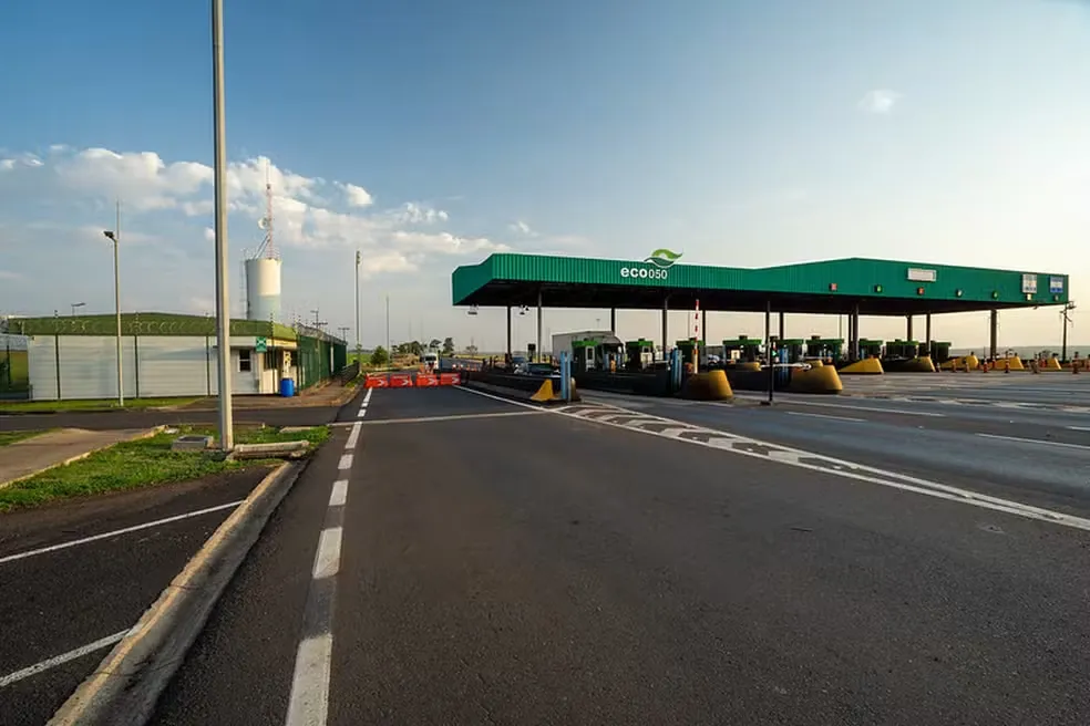 Funcionária de praça de pedágio é agredida com tapa durante cobrança da tarifa em Uberaba-MG