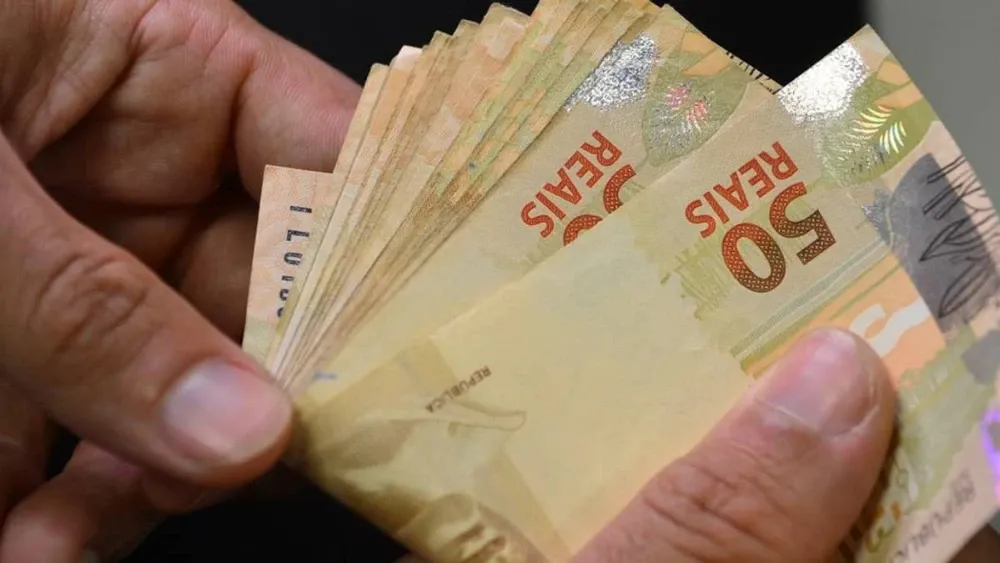 Caixa libera abono salarial para 1,7 milhão de trabalhadores